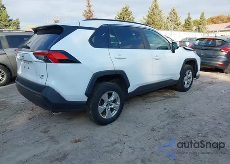 2020 Toyota Rav4 Xle z USA, uszkodzony, nr VIN 2T3P1RFVXLW116941
